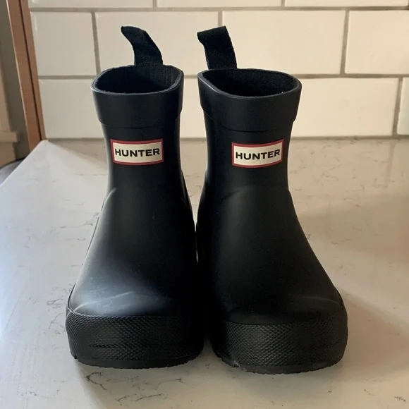 Hunter Kids Classic Black Rain Boots - Picture 3 of 7